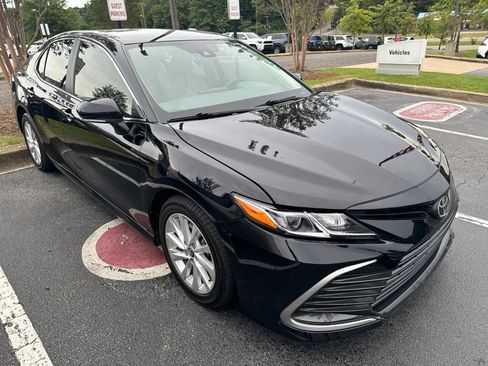 Used 2023 Toyota Camry LE w/ Convenience Package FWD image 2