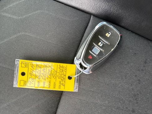 Used 2018 Chevrolet Trax LT w/ LT Convenience Package image 32