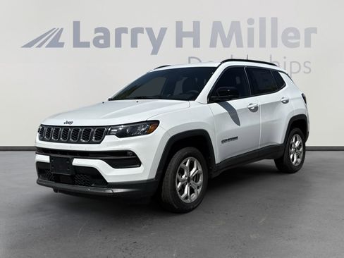New 2025 Jeep Compass Latitude w/ Convenience Group image 1