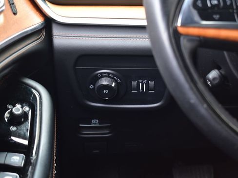 Used 2022 Jeep Grand Cherokee L Summit AWD/4WD image 51