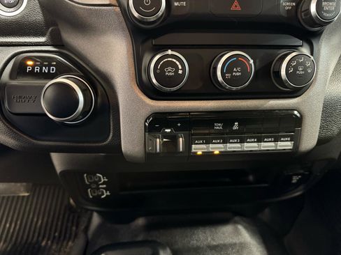 Used 2020 RAM 3500 Tradesman w/ Chrome Appearance Group image 23