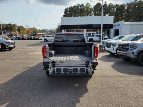 New 2026 GMC Sierra 1500 SLT image 8