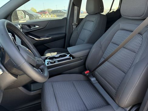 New 2026 Chevrolet Equinox LT w/ Safety and Technology Package image 18