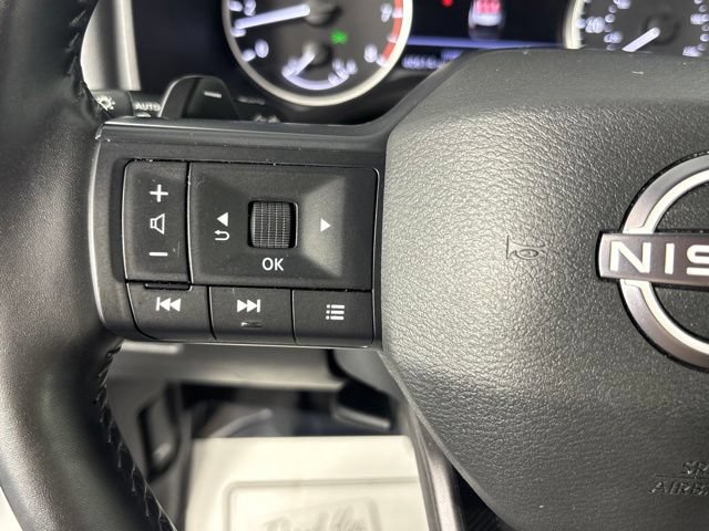 Used 2025 Nissan Rogue SV FWD image 11