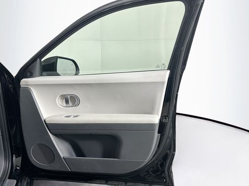 Used 2024 Hyundai Ioniq 5 SE RWD image 31