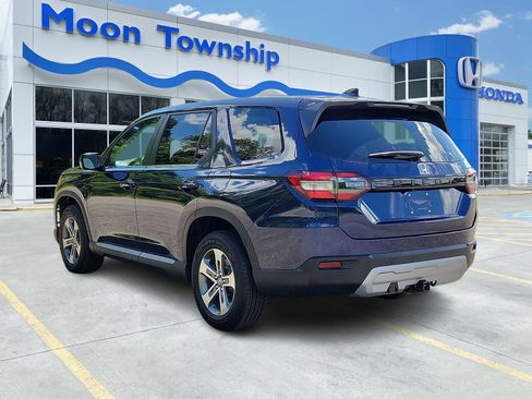 Used 2025 Honda Pilot EX-L image 4