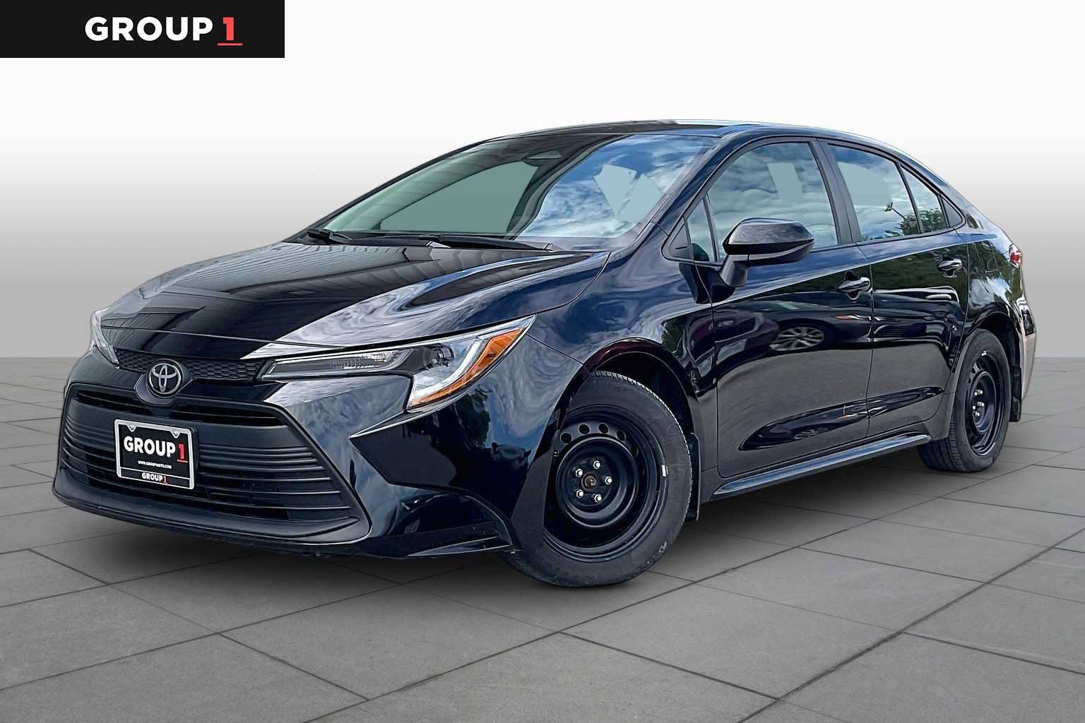 Used 2024 Toyota Corolla LE FWD image 1