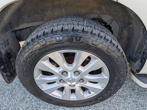 Used 2019 Toyota Sequoia Platinum image 6