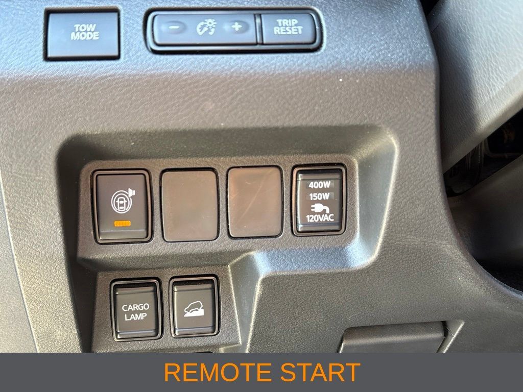 Used 2025 Nissan Frontier PRO-4X w/ Pro Premium Package AWD/4WD image 8