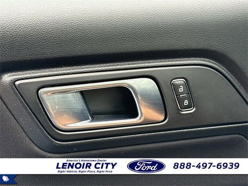 Certified 2022 Ford Mustang Coupe image 27