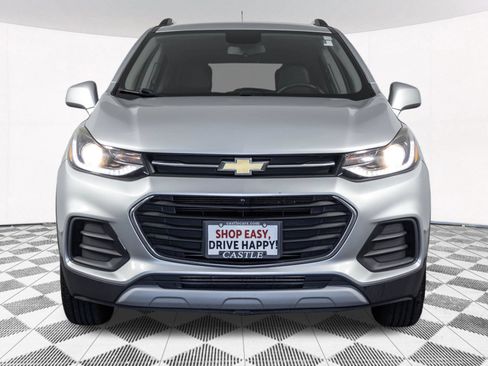 Used 2018 Chevrolet Trax LT w/ Sun & Sound Package AWD/4WD image 10