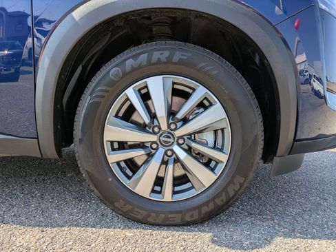 Certified 2023 Nissan Pathfinder SL FWD image 11