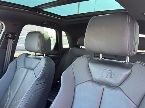 Certified 2023 Audi Q3 2.0T Premium w/ Black Optic Sport Package image 10