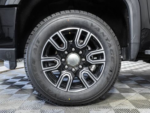 Used 2022 GMC Sierra 2500 AT4 w/ AT4 Premium Plus Package AWD/4WD image 50