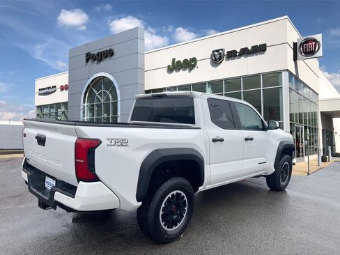 Used 2024 Toyota Tacoma SR5 image 2