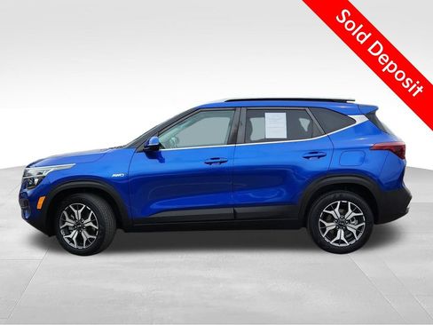 Used 2021 Kia Seltos EX AWD/4WD image 2