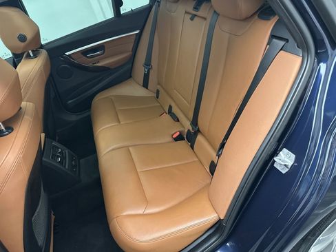 Used 2017 BMW 330i xDrive Wagon AWD/4WD image 13