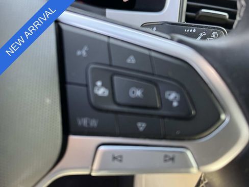 Used 2023 Volkswagen Atlas SE image 30