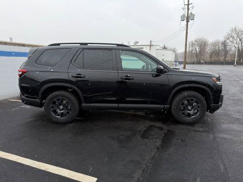 New 2026 Honda Pilot TrailSport image 6