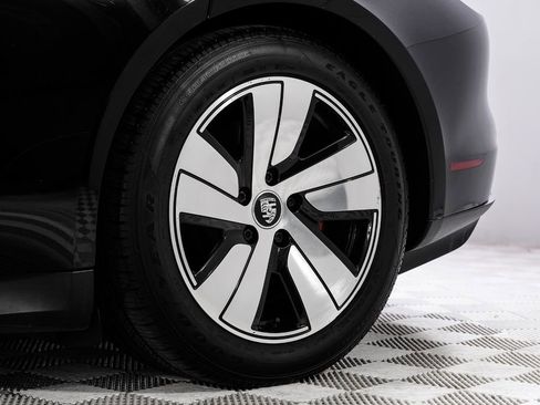 Used 2020 Porsche Taycan 4S image 57