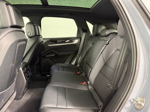 New 2026 Porsche Cayenne image 18
