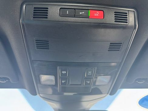 Used 2025 Volkswagen Jetta Sport FWD image 35