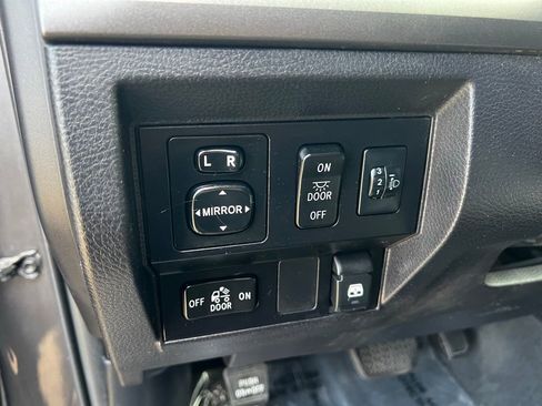 Used 2015 Toyota Tundra SR5 w/ SR5 Upgrade Package image 83