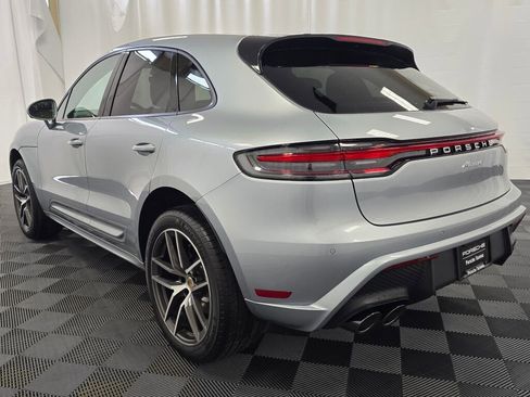 Certified 2025 Porsche Macan image 3