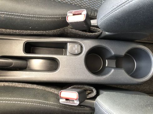 Used 2017 Nissan Versa Note SV FWD image 18