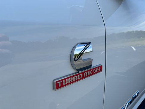 Used 2024 RAM 3500 SLT w/ Quick Order Package 2YG SLT AWD/4WD image 9