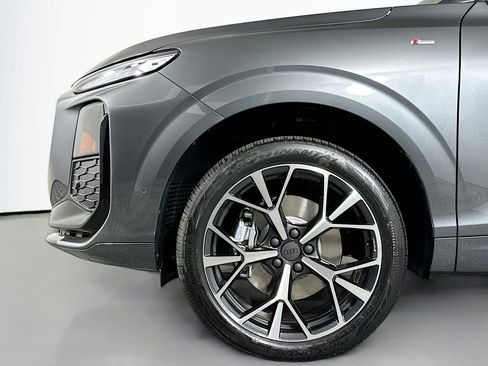 New 2026 Audi Q3 quattro 2.0T AWD/4WD image 11