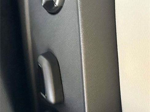 New 2025 Volkswagen Jetta SE image 25