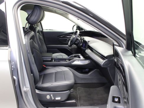 Used 2026 Lincoln Nautilus Premier w/ Equipment Group 102A AWD/4WD image 15