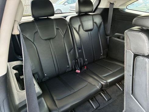 Used 2024 Kia Sorento S FWD image 24