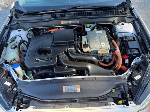 Used 2017 Ford Fusion Energi Titanium FWD image 29
