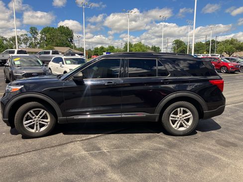 Used 2020 Ford Explorer XLT w/ Class III Trailer Tow Package AWD/4WD image 4