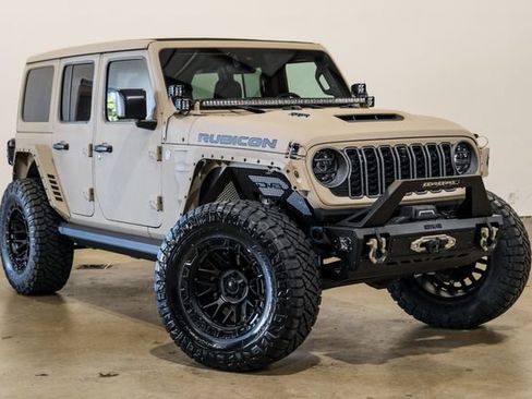 Used 2025 Jeep Wrangler Unlimited Rubicon 392 image 4