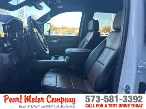 Used 2024 Chevrolet Silverado 2500 High Country w/ High Country Premium Package AWD/4WD image 11