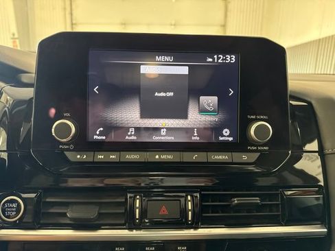 Certified 2024 Nissan Pathfinder SV w/ SV Premium Package AWD/4WD image 28