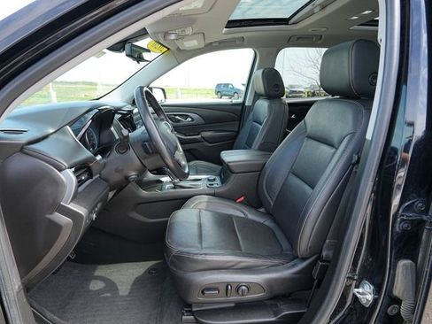 Used 2020 Chevrolet Traverse Premier AWD/4WD image 17