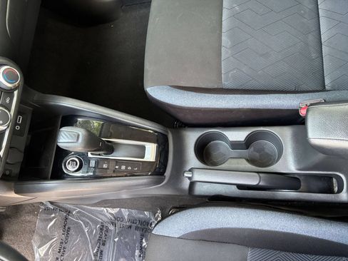 Used 2025 Nissan Versa SV FWD image 39