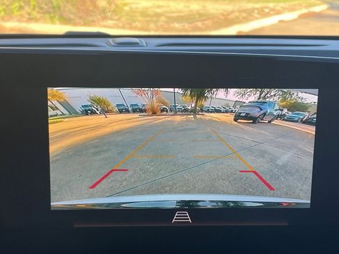 Used 2025 Buick Envista Sport Touring image 17