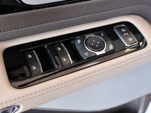 Used 2023 Lincoln Aviator Grand Touring w/ Equipment Group 301A AWD/4WD image 13