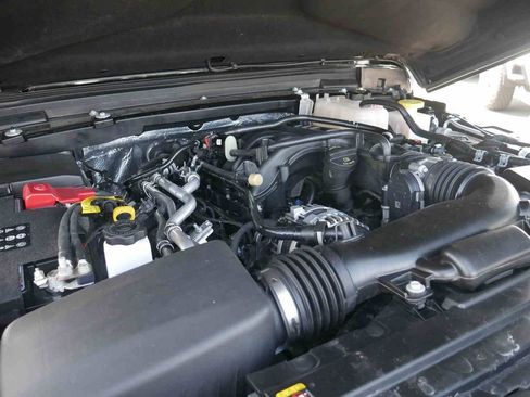Certified 2026 Jeep Gladiator Mojave AWD/4WD image 13