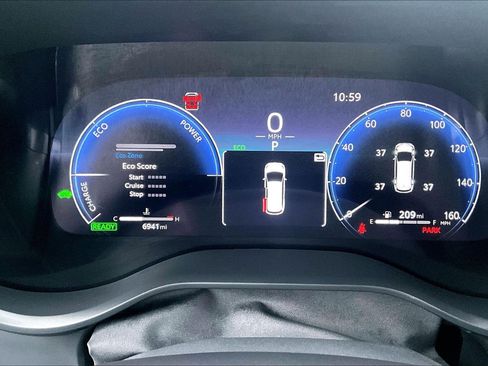 Used 2025 Toyota Sienna Platinum image 19