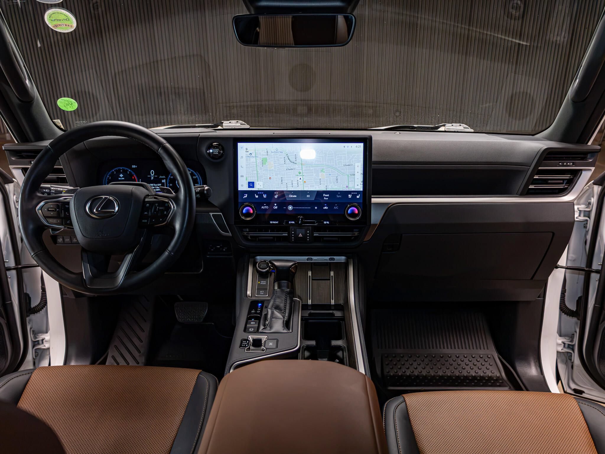 Used 2025 Lexus GX 550 w/ Accessory Package (2T) AWD/4WD image 13