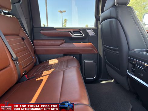 Used 2024 GMC Sierra 3500 Denali Ultimate AWD/4WD image 28