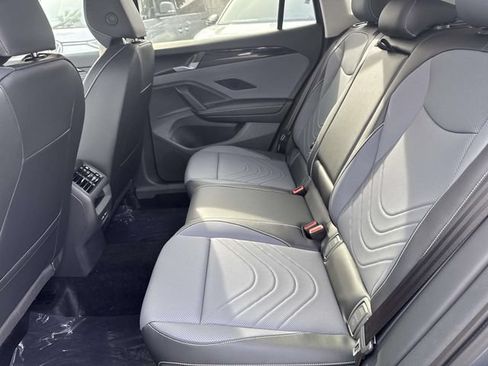 New 2026 Volkswagen Tiguan SE AWD/4WD image 11