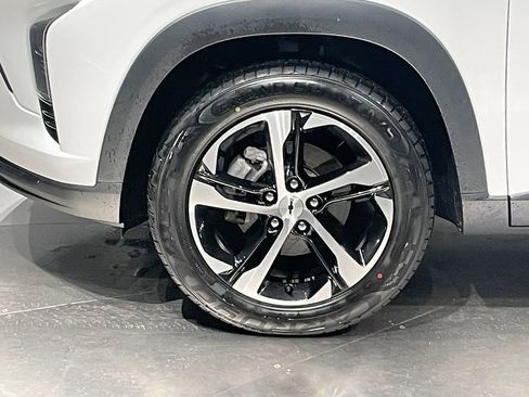 Used 2024 Chevrolet Trax RS image 34