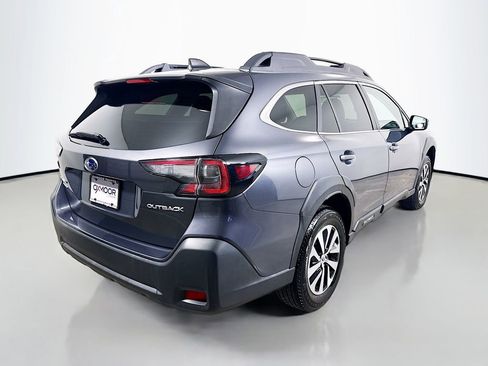 Used 2023 Subaru Outback Premium image 7